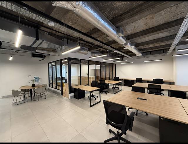 197M² OFFICE TO LET IN FORESHORE